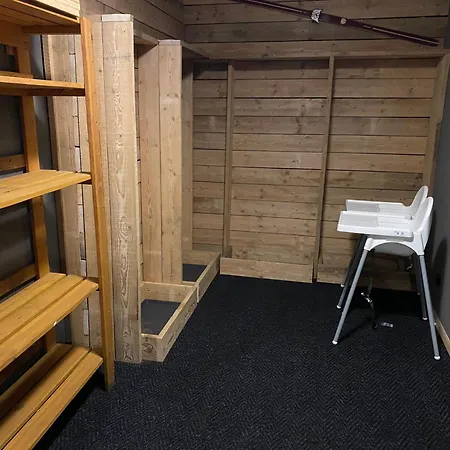 Nyaraló Bouda Sestidomi Strážné